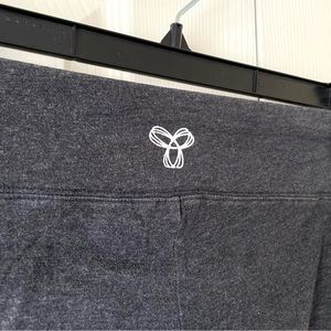 3/$30 TNA Dark Grey Elastic Leggings